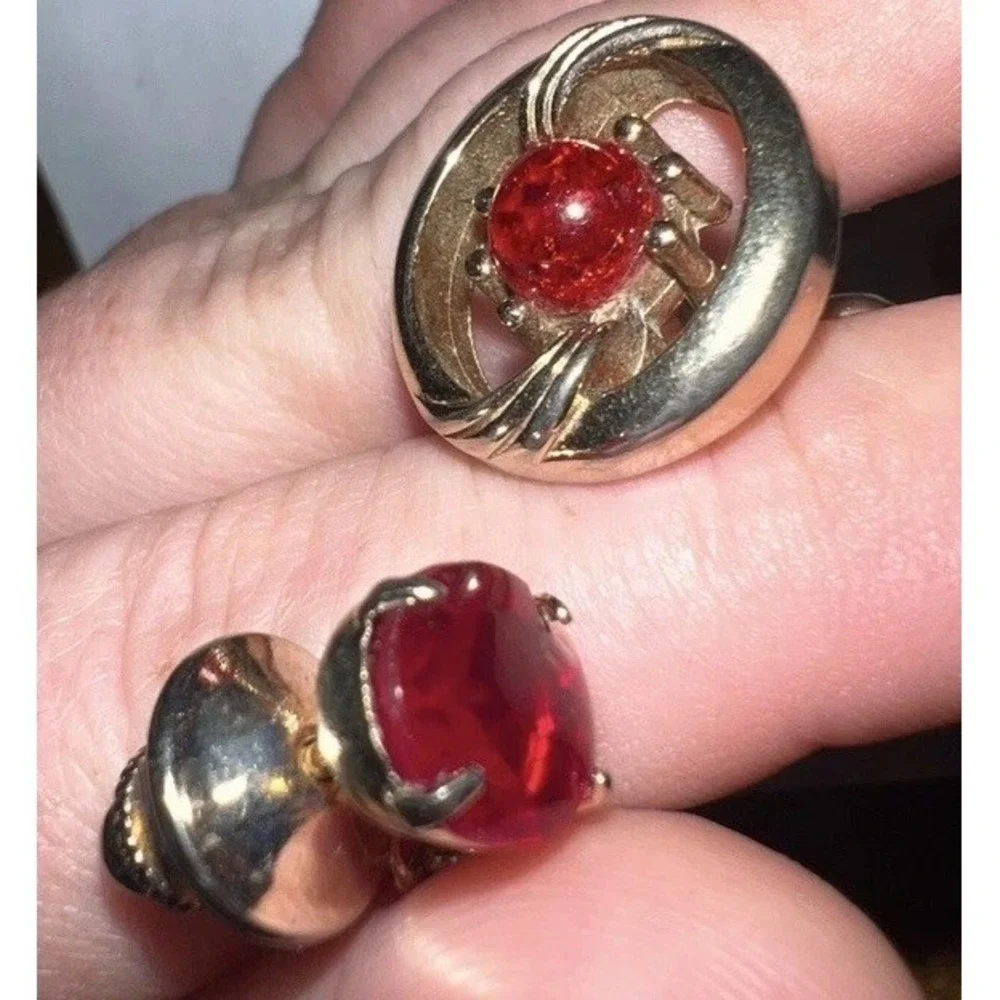 Vintage SWANK Red Cabochon Cufflinks Tie Bar Chain Set Gold Tone MCM Men Jewery